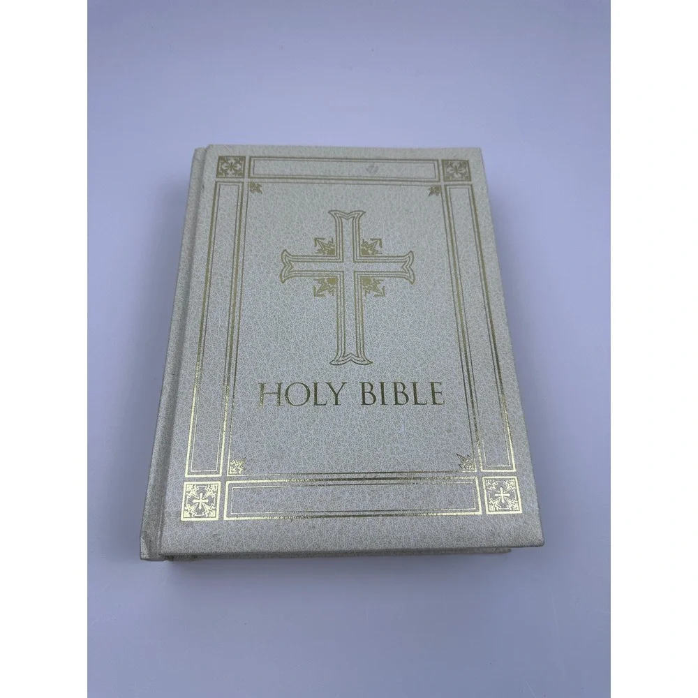 RSV Catholic Edition Holy Bible Gold Gilt Illustrated Hardcover‎ Cream 1993
